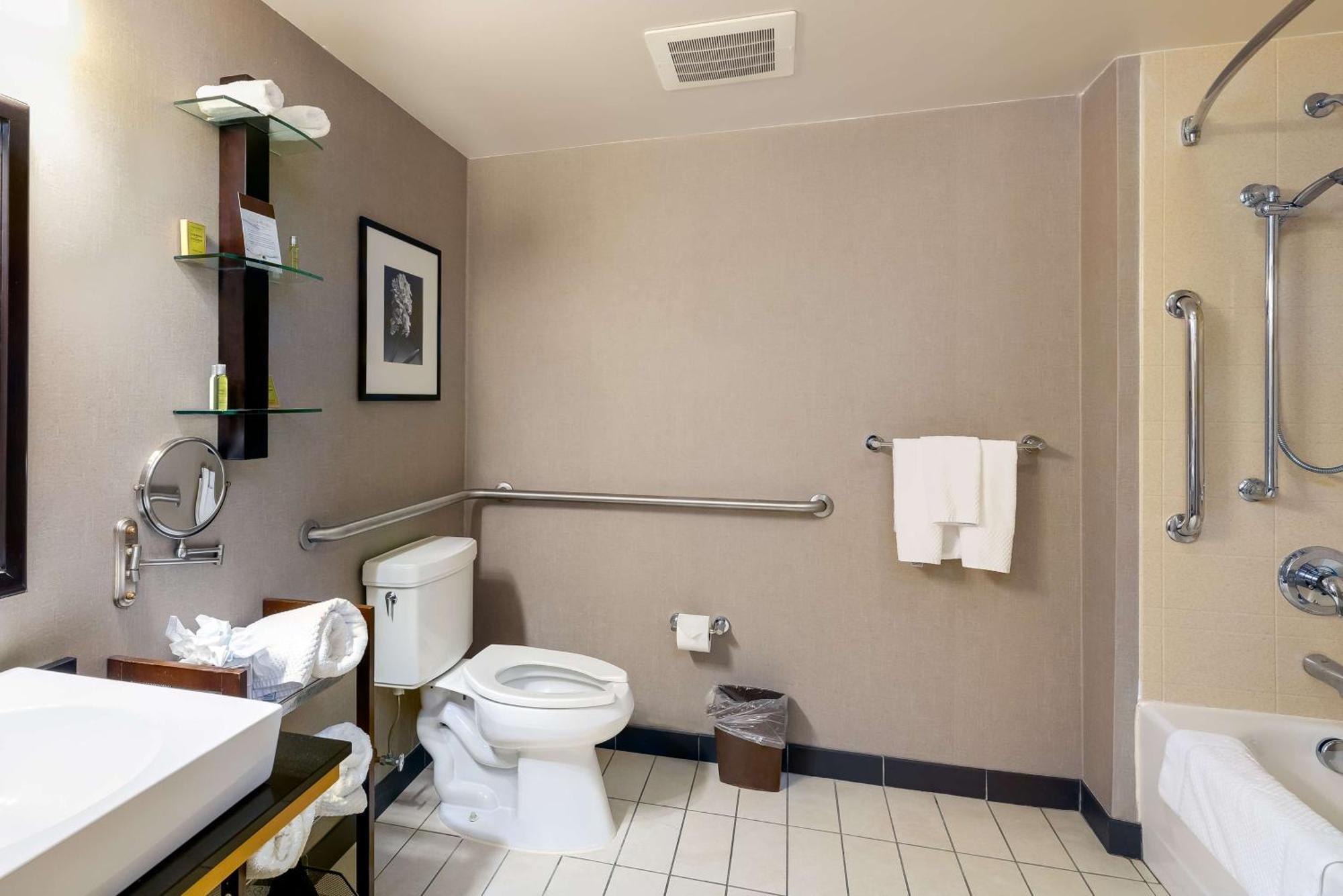 Doubletree By Hilton Hotel Savannah Airport Eksteriør billede